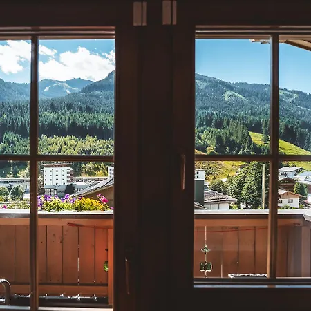 Grosses Seighaeusl - Mit Pool, Grill & Joker Card * Saalbach-Hinterglemm
