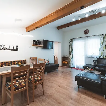 Grosses Seighaeusl - Mit Pool, Grill & Joker Card * Saalbach-Hinterglemm